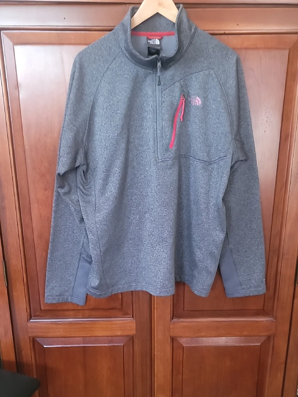 The North Face Heather Gray Pullover with Red Zip Accent SZ XL